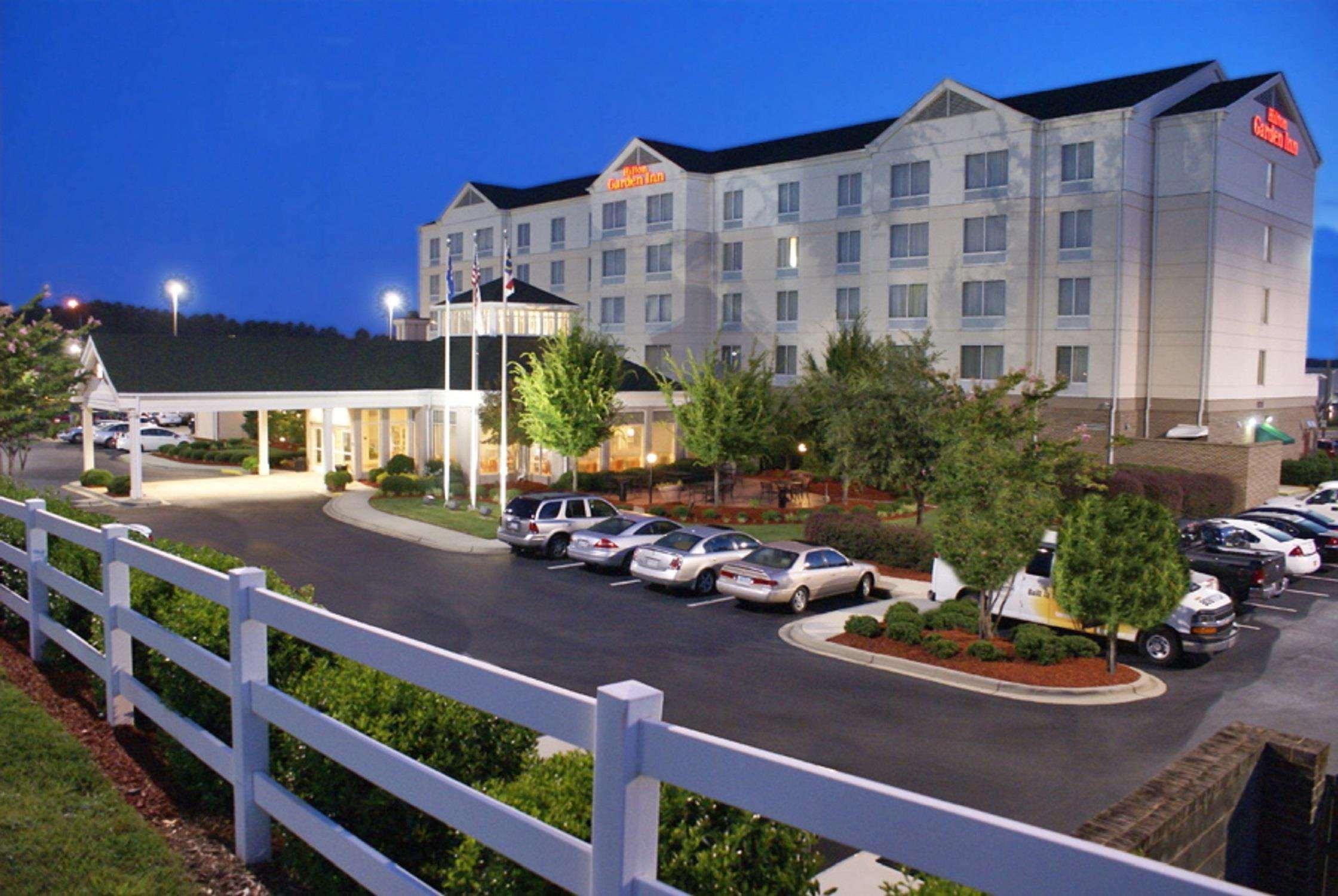 Hilton Garden Inn Charlotte North Экстерьер фото