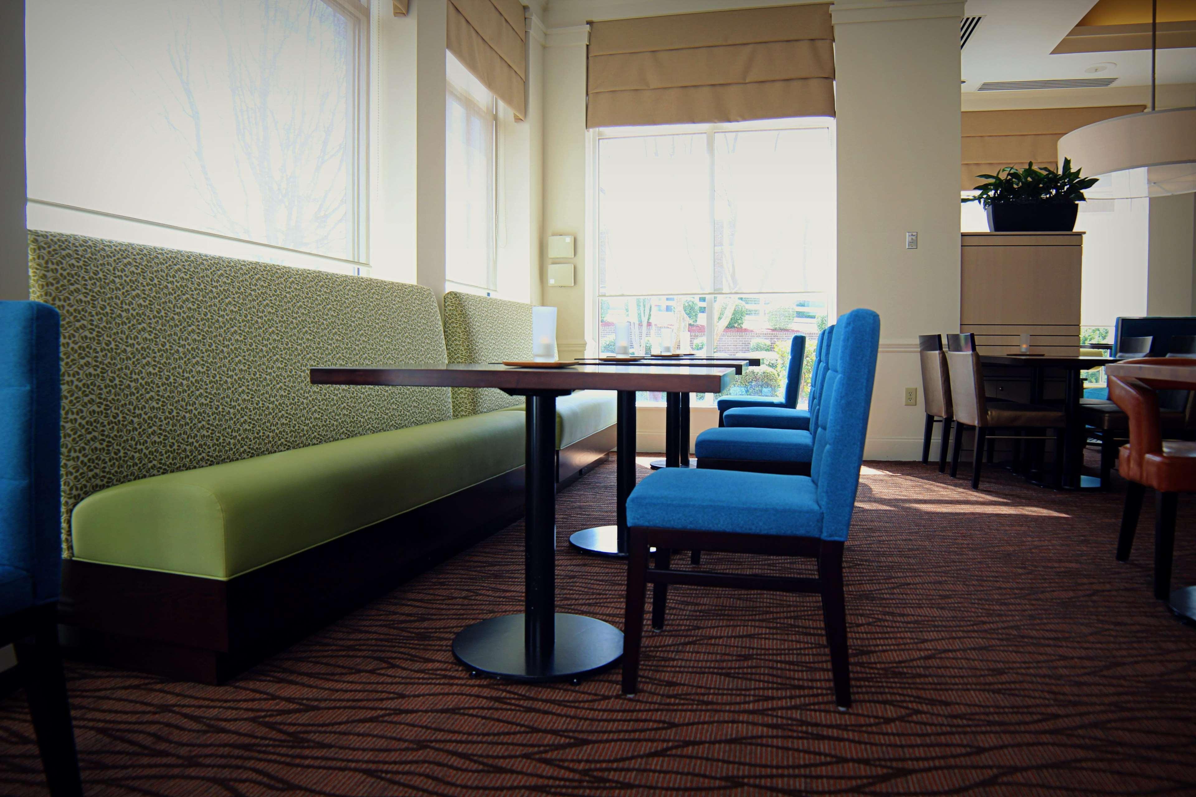 Hilton Garden Inn Charlotte North Экстерьер фото