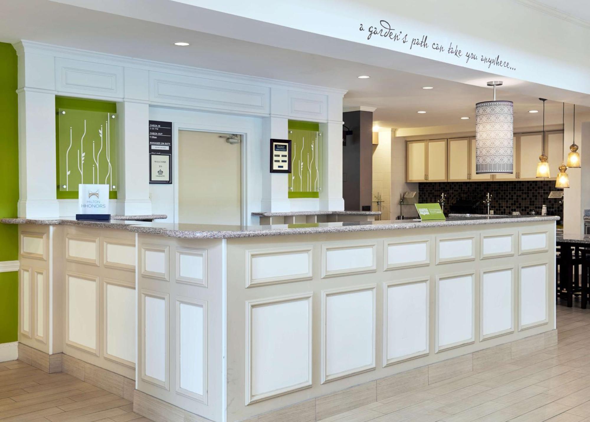 Hilton Garden Inn Charlotte North Экстерьер фото